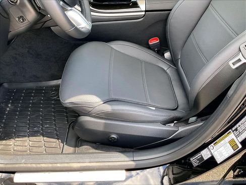Used 2026 Mercedes-Benz C 300 4MATIC Sedan image 33