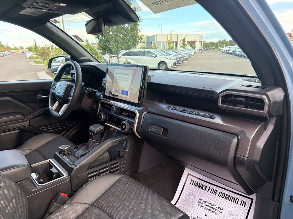 Used 2026 Toyota Tacoma TRD Off-Road w/ TRD Off Road Premium Package AWD/4WD image 13