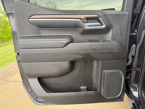 Used 2023 Chevrolet Silverado 1500 LT AWD/4WD image 11