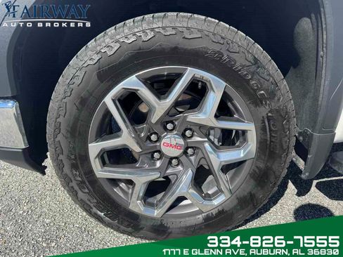 Used 2024 GMC Sierra 1500 SLT w/ SLT Premium Plus Package image 33