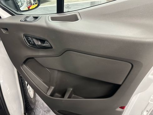 Used 2023 Ford Transit 350 XLT image 11
