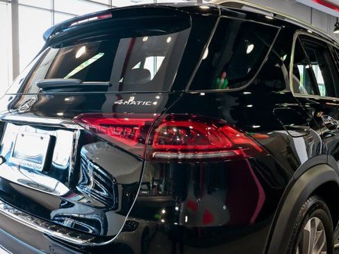 Used 2022 Mercedes-Benz GLE 350 4MATIC w/ Premium Package image 11