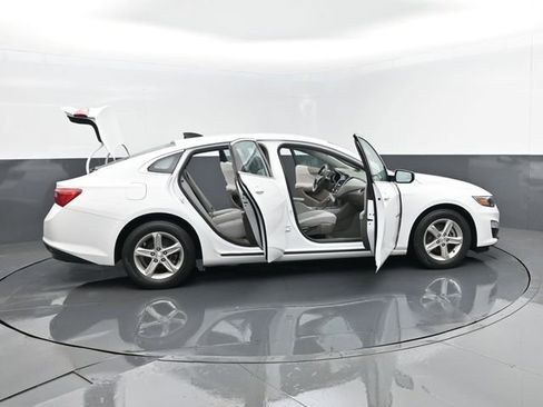 Used 2020 Chevrolet Malibu LS w/ Driver Confidence Package II image 27