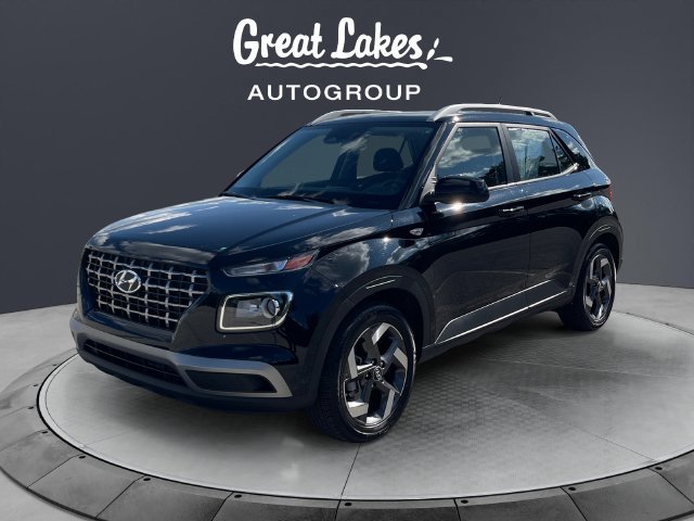 Used 2025 Hyundai Venue SEL FWD image 1