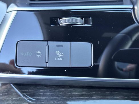 Used 2019 Audi Q8 Premium Plus w/ Premium Plus image 29