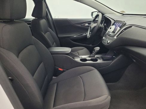 Used 2024 Chevrolet Malibu LT image 21