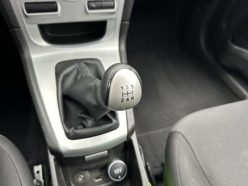 Used 2018 Ford Fiesta SE image 23