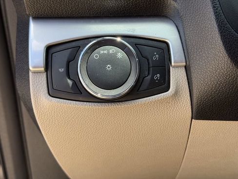 Used 2019 Ford Explorer FWD image 8