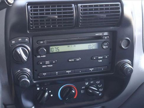 Used 2011 Ford Ranger Sport w/ Bright Trim Group AWD/4WD image 16