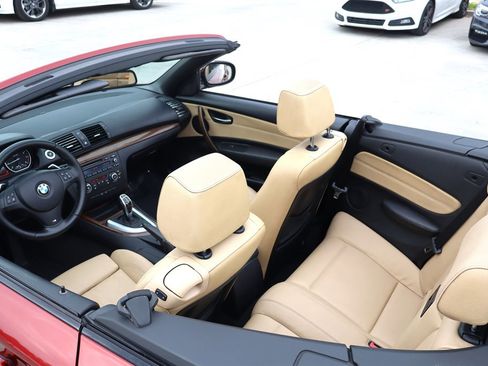 Used 2012 BMW 135i Convertible image 27