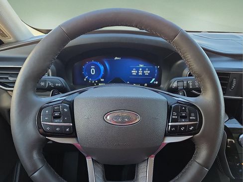 Used 2021 Ford Explorer Platinum w/ Equipment Group 601A image 24