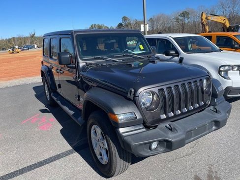 Used 2018 Jeep Wrangler Unlimited Sport S image 2