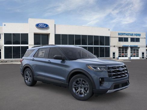 Used 2026 Ford Explorer Active w/ Active Comfort Package AWD/4WD image 7