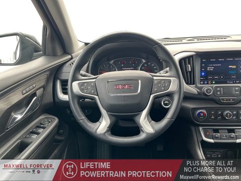 Used 2024 GMC Terrain SLT image 21