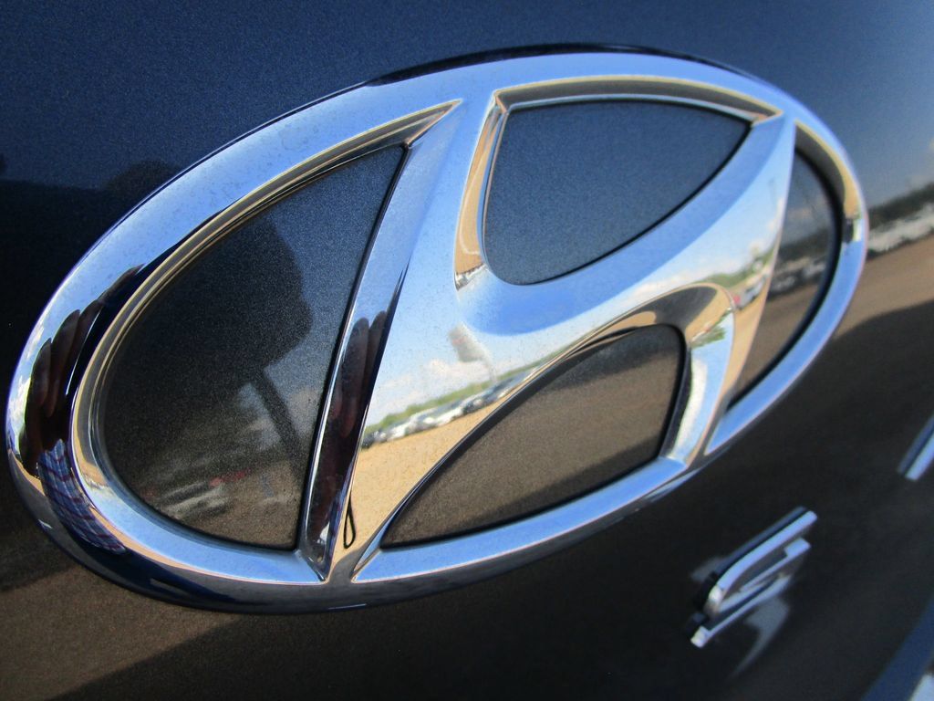 Used 2024 Hyundai Palisade Limited FWD image 14