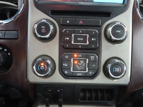 Used 2015 Ford F350 Lariat w/ Lariat Interior Package image 31