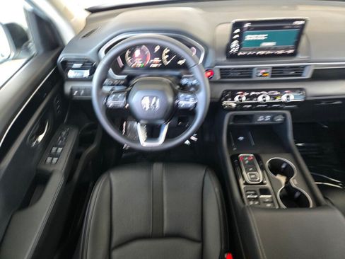 Certified 2025 Honda Pilot EX-L image 11