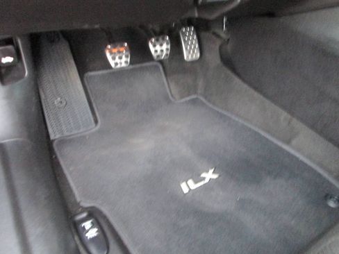Used 2014 Acura ILX w/ Premium Package FWD image 32