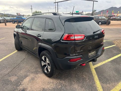 Used 2016 Jeep Cherokee Trailhawk w/ Comfort/Convenience Group image 3