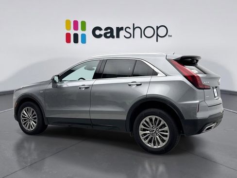 Used 2024 Cadillac XT4 Premium Luxury image 3