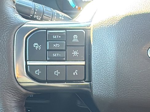 Used 2024 Ford Expedition King Ranch image 24