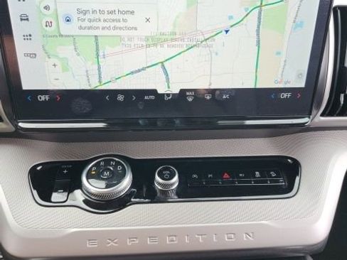 New 2026 Ford Expedition Active image 46