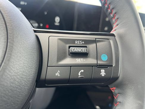 New 2026 Nissan Kicks SR FWD image 13