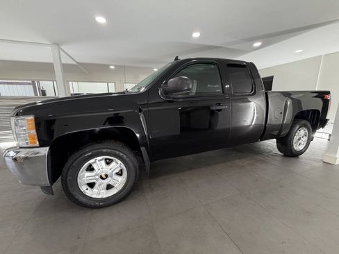 Used 2013 Chevrolet Silverado 1500 LT w/ All-Star Edition AWD/4WD image 3