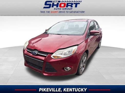 Used 2014 Ford Focus SE w/ SE Sport Package FWD image 1