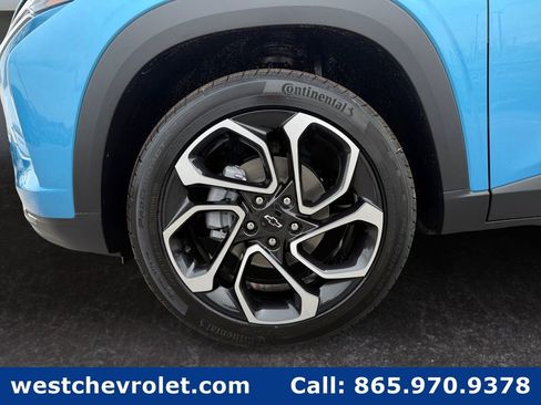 New 2026 Chevrolet Trax RS w/ Sunroof Package FWD image 9