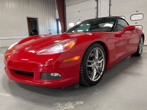 Used 2006 Chevrolet Corvette Convertible w/ Preferred Equipment Group RWD image 4