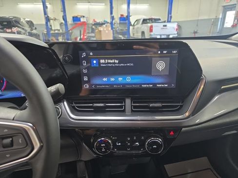 New 2026 Chevrolet Trax ACTIV w/ Driver Confidence Package FWD image 20
