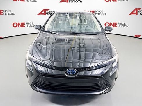 Certified 2025 Toyota Corolla LE w/ Carpet Mat Package (TMS) FWD image 3