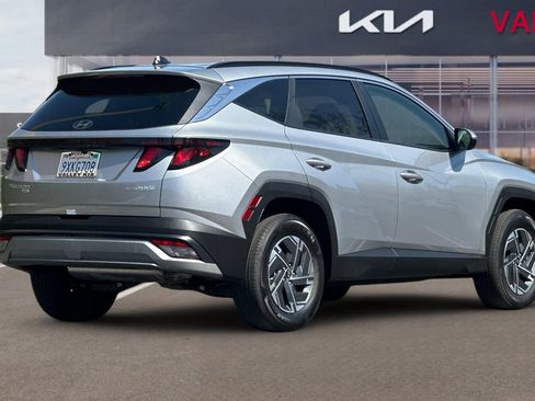 Used 2025 Hyundai Tucson Blue image 4