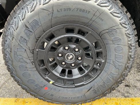 New 2026 Ford Bronco Big Bend w/ Black Diamond Package AWD/4WD image 6
