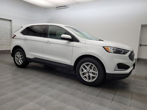 Used 2023 Ford Edge SEL image 11