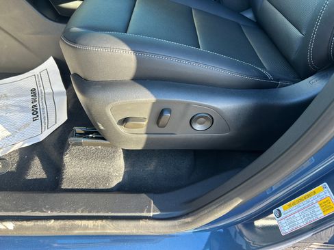 New 2026 Chevrolet Traverse LT w/ Sun and Wheel Package image 15