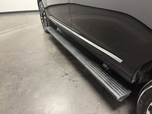 Used 2022 Lincoln Navigator L Black Label image 11