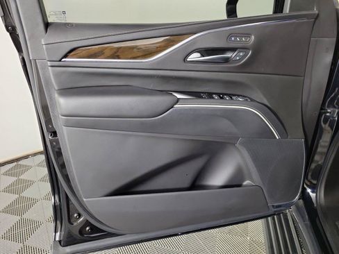 Used 2023 Cadillac Escalade Sport Platinum w/ LPO, ONYX Package AWD/4WD image 19