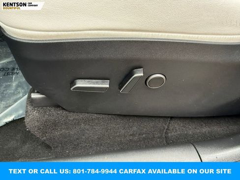 Used 2023 Tesla Model Y Performance image 33