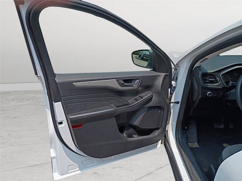 Used 2021 Ford Escape S FWD image 9
