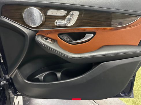 Used 2019 Mercedes-Benz GLC 300 4MATIC Coupe image 27