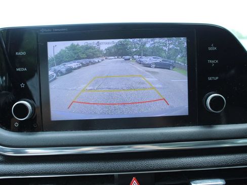 Used 2020 Hyundai Sonata SEL w/ Convenience Package FWD image 18