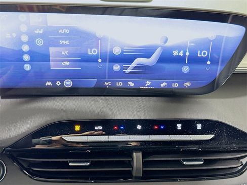 New 2026 Buick Enclave Preferred w/ Power Package image 10