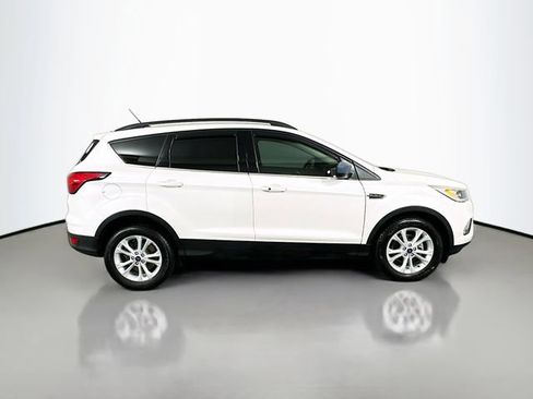 Used 2019 Ford Escape SEL image 4