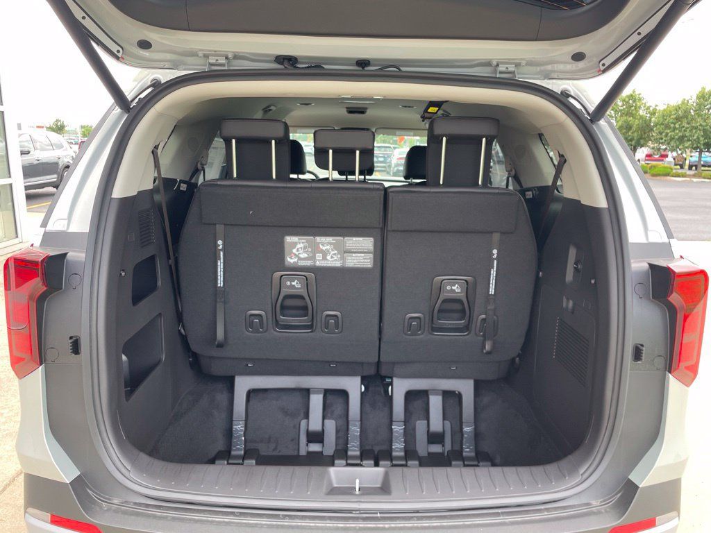 New 2027 Kia Carnival EX FWD image 14
