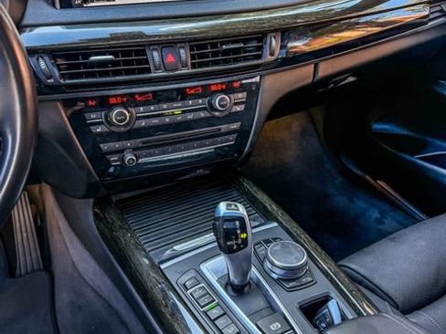 Used 2017 BMW X5 xDrive40e image 7