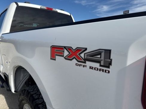 Used 2024 Ford F250 XLT w/ FX4 Off-Road Package image 11
