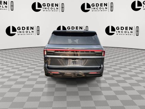 Used 2025 Lincoln Navigator L Reserve AWD/4WD image 7