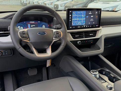 New 2026 Ford Explorer Active w/ Active Comfort Package RWD image 26
